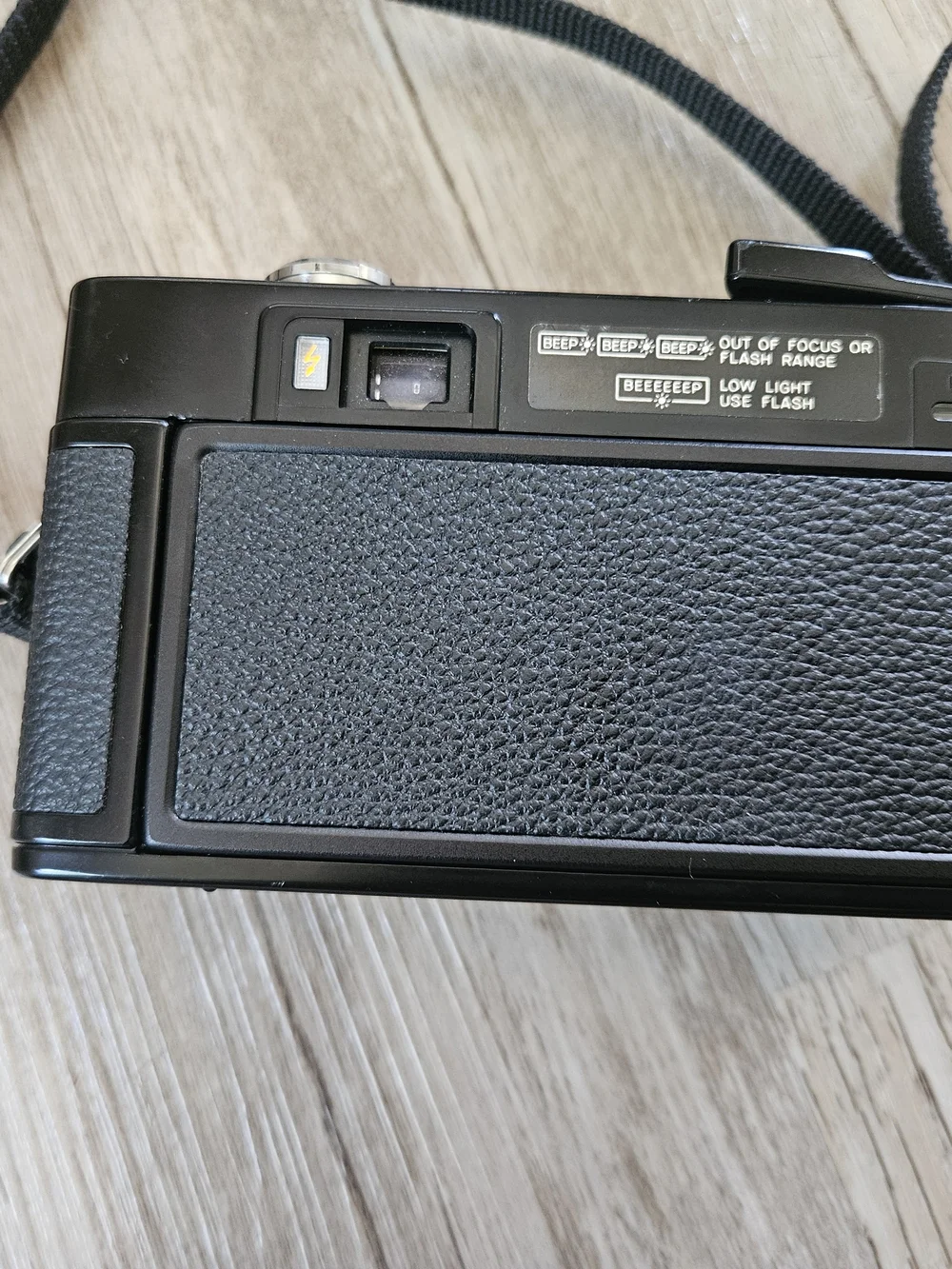 Vintage Minolta Hi-matic AF2 Auto Focus Black 35mm Film Camera With Case Bottom